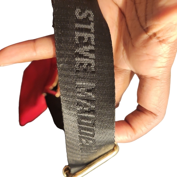 Steve Madden Messenger Bag In Red & Black with Gold Accents - Picture 10 of 13